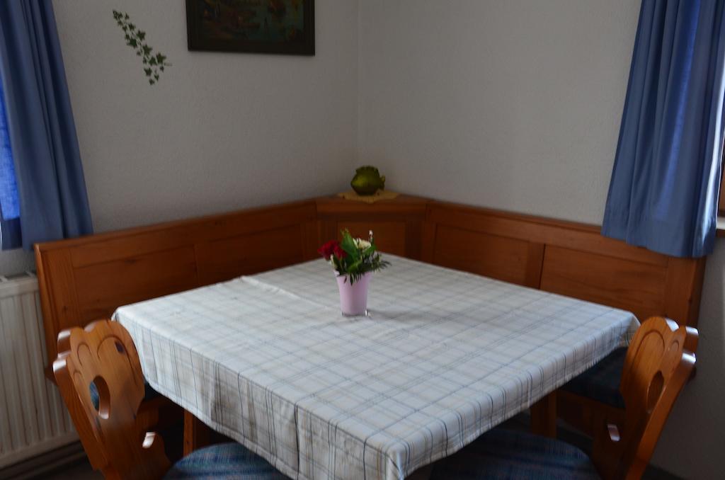 Vila Sonnenheim Forchach Pokoj fotografie